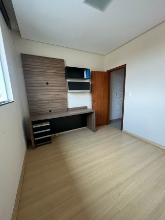 Imagem Casa com 3 Quartos à Venda, 130 m² em Nossa Senhora Do Carmo - Contagem