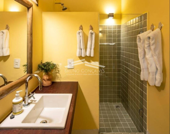 Imagem Casa com 8 Quartos à Venda, 1 m² em Trancoso - Porto Seguro Imagem Casa com 8 Quartos à Venda, 1 m² em Trancoso - Porto Seguro