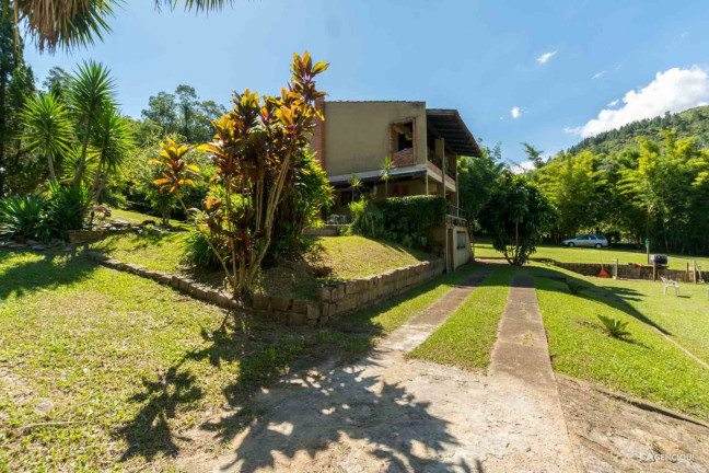Imagem Sobrado com 3 Quartos à Venda, 16.384 m² em Campo Novo - Porto Alegre