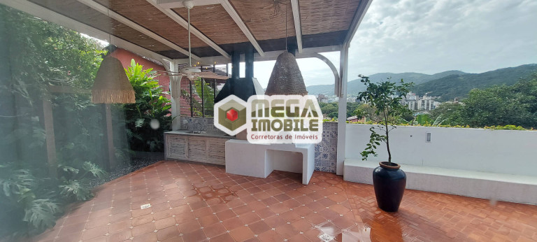 Imagem Casa com 5 Quartos à Venda, 900 m² em Córrego Grande - Florianópolis Imagem Casa com 5 Quartos à Venda, 900 m² em Córrego Grande - Florianópolis