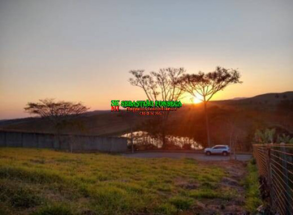 Terreno em Condomínio à Venda, 1.800 m² em Condomínio Colinas Do Parahyba - São José Dos Campos