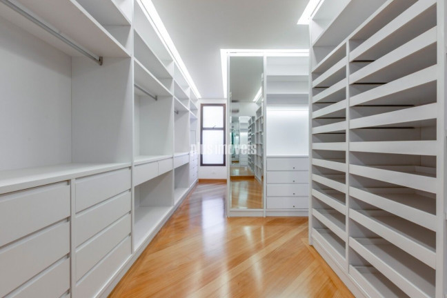 Imagem Casa com 4 Quartos à Venda, 626 m² em Pacaembu - São Paulo