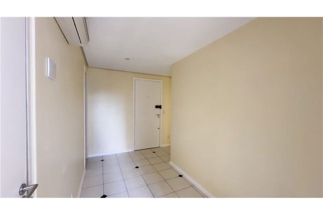 Sala Comercial à Venda, 44 m² em Moinhos De Vento - Porto Alegre