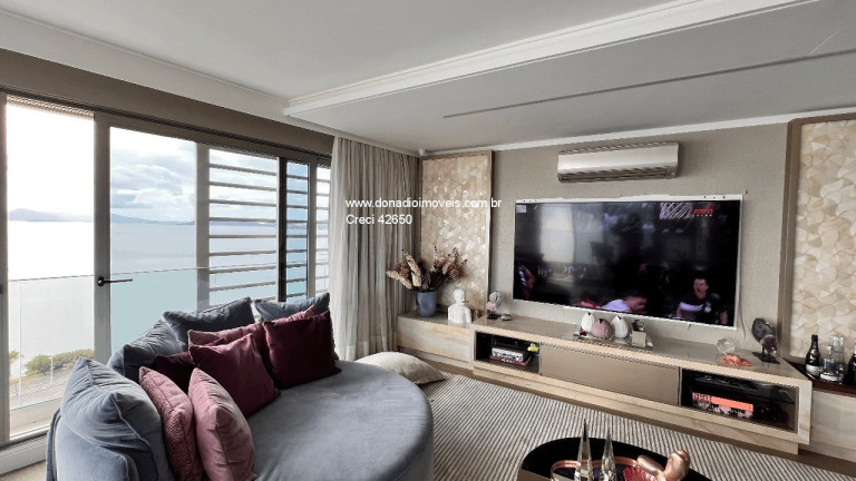 Imagem Apartamento com 3 Quartos à Venda, 209 m² em Agronômica - Florianópolis