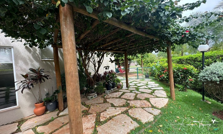 Imagem Sobrado com 5 Quartos à Venda, 393 m² em Residencial Aldeia Do Vale - Goiânia