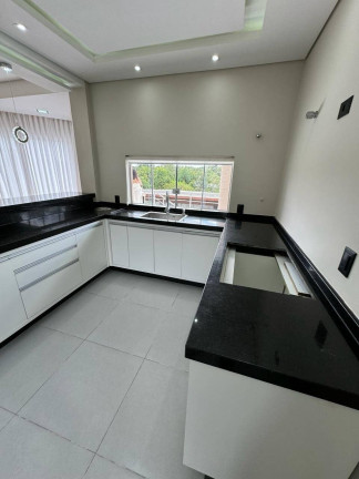 Imagem Casa com 3 Quartos à Venda, 363 m² em Santa Felicidade - Curitiba Imagem Casa com 3 Quartos à Venda, 363 m² em Santa Felicidade - Curitiba