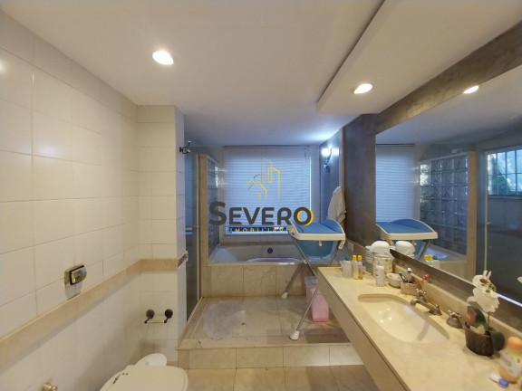 Imagem Casa com 6 Quartos à Venda, 300 m² em Piratininga - Niterói