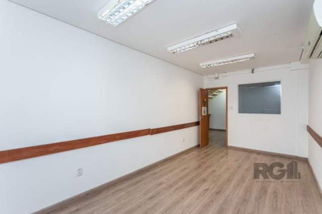 Imagem Loja para Alugar, 305 m² em Rio Branco - Porto Alegre Imagem Loja para Alugar, 305 m² em Rio Branco - Porto Alegre
