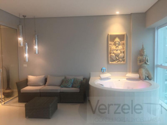 Imagem Apartamento com 3 Quartos para Temporada, 182 m² em Centro - Balneário Camboriú Imagem Apartamento com 3 Quartos para Temporada, 182 m² em Centro - Balneário Camboriú