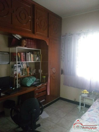 Imagem Casa com 3 Quartos à Venda, 247 m² em Centro - Jacareí Imagem Casa com 3 Quartos à Venda, 247 m² em Centro - Jacareí
