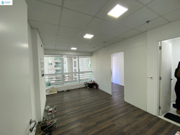 Sala Comercial à Venda, 32 m² em Consolação - São Paulo