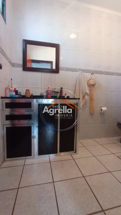 Imagem Casa com 4 Quartos à Venda, 166 m² em Vila Bianchi - Mogi Mirim Imagem Casa com 4 Quartos à Venda, 166 m² em Vila Bianchi - Mogi Mirim