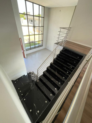 Imagem Casa com 4 Quartos à Venda, em São João Do Rio Vermelho - Florianópolis Imagem Casa com 4 Quartos à Venda, em São João Do Rio Vermelho - Florianópolis