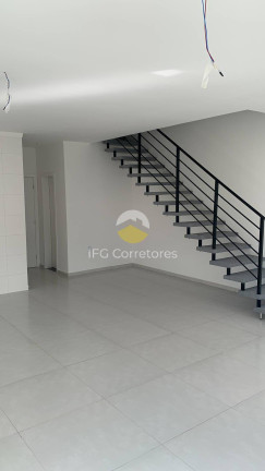 Sobrado com 3 Quartos à Venda, 150 m² em Centro - Balneário Piçarras