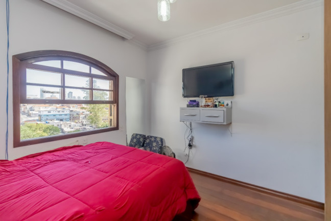 Imagem Sobrado com 4 Quartos à Venda, 385 m² em Vila Canero - São Paulo