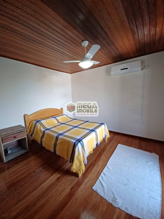 Imagem Casa com 5 Quartos à Venda, 180 m² em Fazenda Da Armação - Governador Celso Ramos