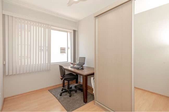Imagem Imóvel com 3 Quartos à Venda, 89 m² em Rio Branco - Porto Alegre
