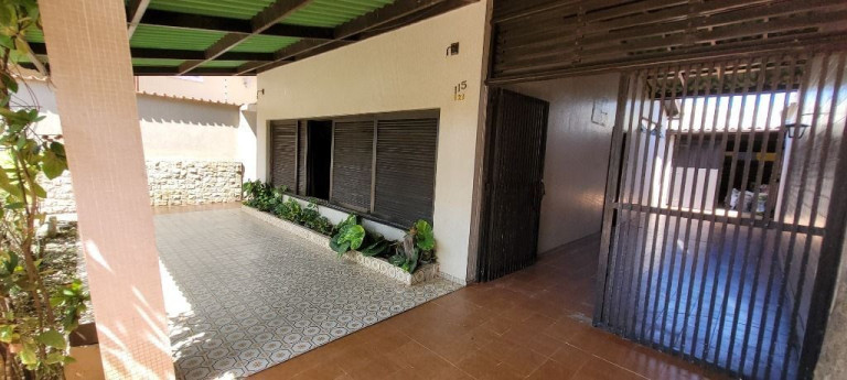 Imagem Casa com 1 Quarto à Venda, 279 m² em Solemar - Praia Grande Imagem Casa com 1 Quarto à Venda, 279 m² em Solemar - Praia Grande
