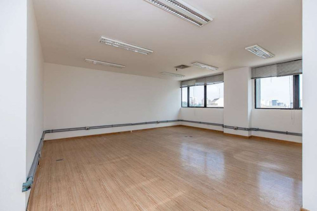 Sala Comercial à Venda, 122 m² em Santo Amaro - São Paulo