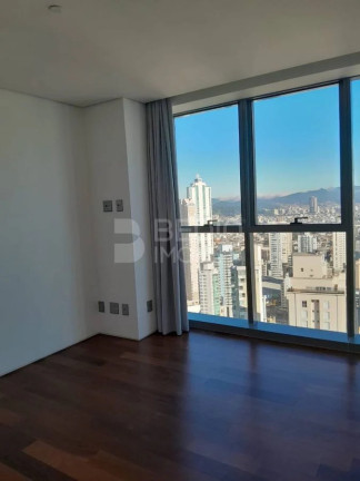 Imagem Apartamento com 4 Quartos à Venda, 232 m² em Centro - Balneário Camboriú Imagem Apartamento com 4 Quartos à Venda, 232 m² em Centro - Balneário Camboriú