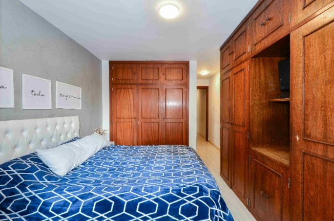 Imagem Casa com 3 Quartos à Venda, 182 m² em Vila Alexandria - São Paulo