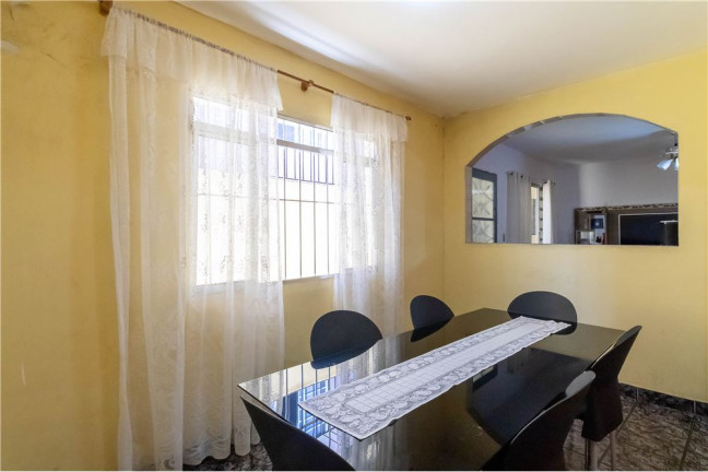Sobrado com 5 Quartos à Venda, 230 m² em Vila Menk - Osasco
