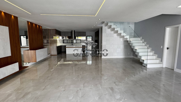 Casa com 5 Quartos à Venda, 490 m² em Recreio Dos Bandeirantes - Rio De Janeiro