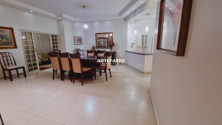 Imagem Casa com 3 Quartos à Venda, 495 m² em São Joaquim - Franca Imagem Casa com 3 Quartos à Venda, 495 m² em São Joaquim - Franca
