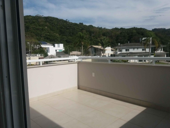 Imagem Casa com 4 Quartos à Venda, 530 m² em Córrego Grande - Florianópolis