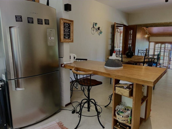 Imagem Casa com 4 Quartos para Alugar, 350 m² em Quebra Frascos - Teresópolis Imagem Casa com 4 Quartos para Alugar, 350 m² em Quebra Frascos - Teresópolis