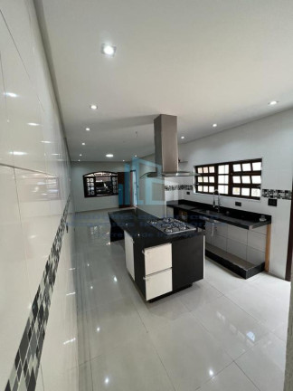 Imagem Casa com 3 Quartos à Venda, 133 m² em Tupi - Praia Grande