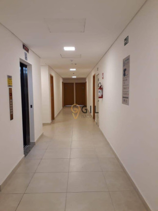 Sala Comercial à Venda ou Locação, 28 m² em Centro - Jacareí