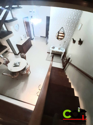Imagem Sobrado com 4 Quartos à Venda, 210 m² em Jardim Centenário - Poços De Caldas