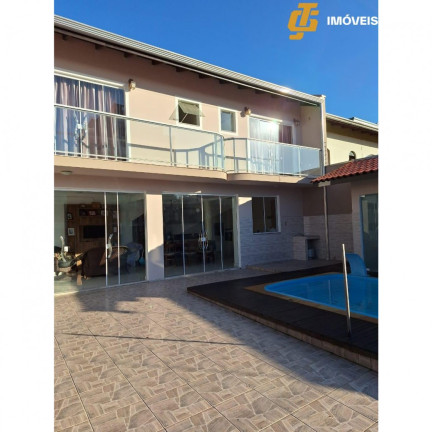 Imagem Casa com 5 Quartos à Venda, 518 m² em Centro - Camboriú Imagem Casa com 5 Quartos à Venda, 518 m² em Centro - Camboriú