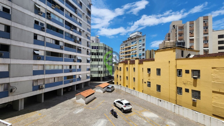 Imagem Apartamento com 2 Quartos à Venda, 70 m² em Gonzaga - Santos
