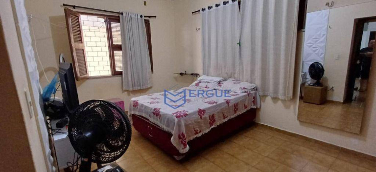 Imagem Casa com 3 Quartos à Venda, 169 m² em Maraponga - Fortaleza