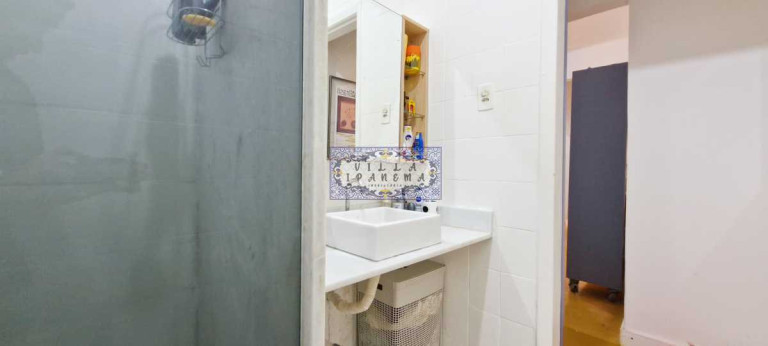 Imagem Apartamento com 1 Quarto à Venda, 50 m² em Laranjeiras - Rio De Janeiro Imagem Apartamento com 1 Quarto à Venda, 50 m² em Laranjeiras - Rio De Janeiro