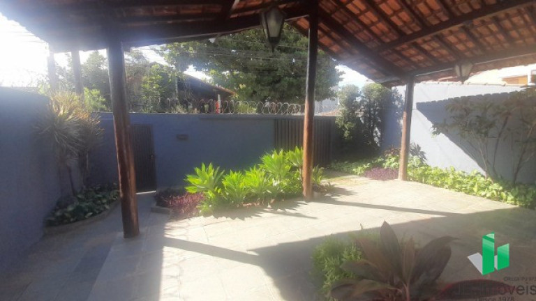 Imagem Casa com 3 Quartos à Venda, 180 m² em Cândida Câmara - Montes Claros