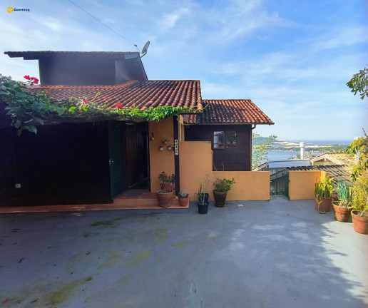 Imagem Casa com 3 Quartos à Venda, 657 m² em Lagoa Da Conceição - Florianópolis Imagem Casa com 3 Quartos à Venda, 657 m² em Lagoa Da Conceição - Florianópolis