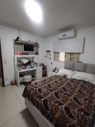 Imagem Casa de Condomínio com 3 Quartos à Venda, 220 m² em Quinta Ranieri - Bauru