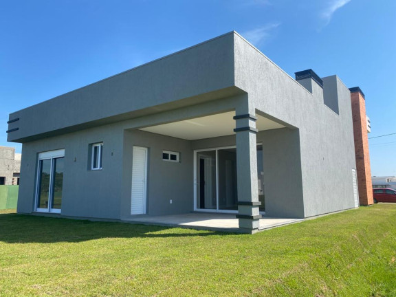 Imagem Casa com 3 Quartos à Venda, 237 m² em Torres - Torres Imagem Casa com 3 Quartos à Venda, 237 m² em Torres - Torres