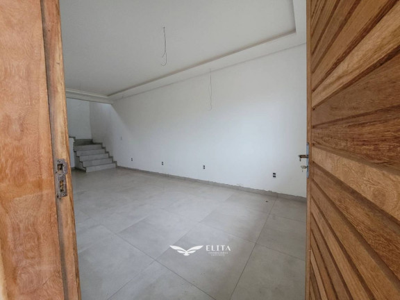 Imagem Sobrado com 3 Quartos à Venda, 130 m² em Centro - Barra Velha