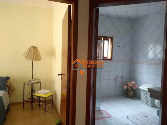 Imagem Sobrado com 3 Quartos à Venda, 305 m² em Jardim Santa Clara - Guarulhos Imagem Sobrado com 3 Quartos à Venda, 305 m² em Jardim Santa Clara - Guarulhos