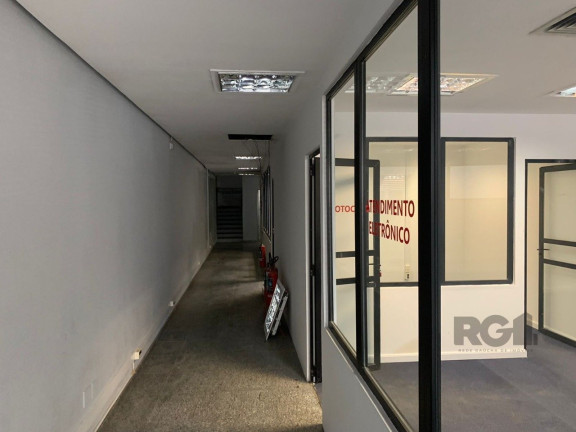 Imagem Loja para Alugar, 1.180 m² em Centro Histórico - Porto Alegre Imagem Loja para Alugar, 1.180 m² em Centro Histórico - Porto Alegre