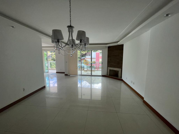 Imagem Apartamento com 3 Quartos à Venda, 181 m² em Várzea - Teresópolis