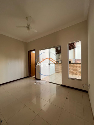 Imagem Casa com 2 Quartos à Venda, 166 m² em Jardim Ipê 7 - Mogi Guaçu Imagem Casa com 2 Quartos à Venda, 166 m² em Jardim Ipê 7 - Mogi Guaçu