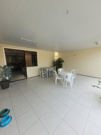 Imagem Casa com 4 Quartos à Venda, 290 m² em Vila União - Fortaleza Imagem Casa com 4 Quartos à Venda, 290 m² em Vila União - Fortaleza