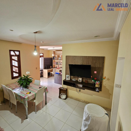 Imagem Casa com 3 Quartos à Venda, 161 m² em Candeias - Vitória Da Conquista Imagem Casa com 3 Quartos à Venda, 161 m² em Candeias - Vitória Da Conquista