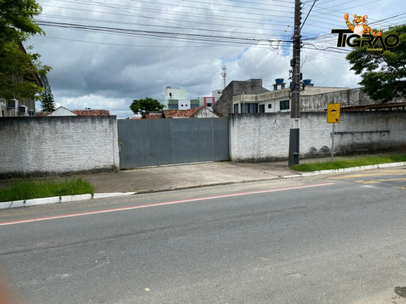 Terreno à Venda, 392 m² em Nova Esperança - Balneário Camboriú
