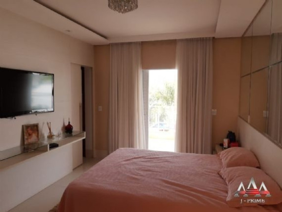 Imagem Casa com 4 Quartos à Venda, 440 m² em Jardim Itália - Cuiabá